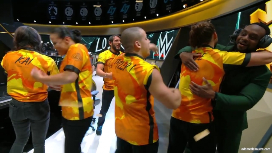 LEAGUE_OF_LEGENDS_-_Team_WWE_vs__Team_NXT_SHOWMATCH_mp40718.jpg