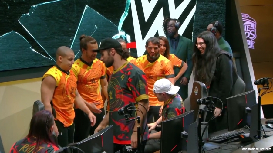LEAGUE_OF_LEGENDS_-_Team_WWE_vs__Team_NXT_SHOWMATCH_mp40754.jpg