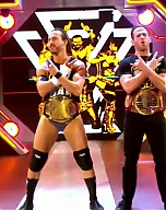 WWE_Monday_Night_Raw_2019_11_04_720p_HDTV_x264-NWCHD_mp41066.jpg